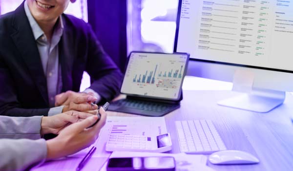Financial reporting and insights with AI